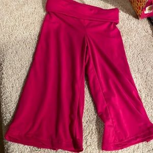 NWT Old Navy XS Capri pants